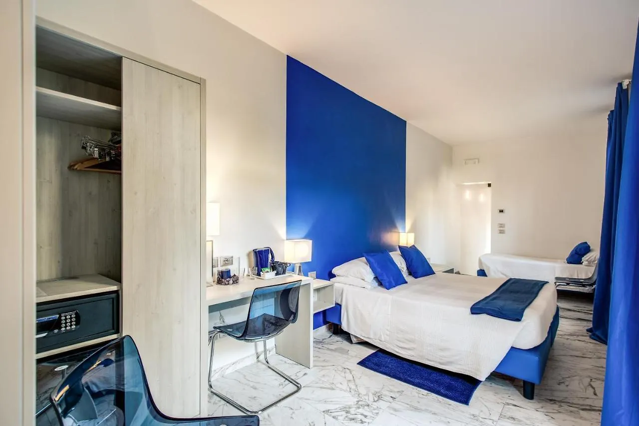 Hotel Boston Florence 3*,  Italy