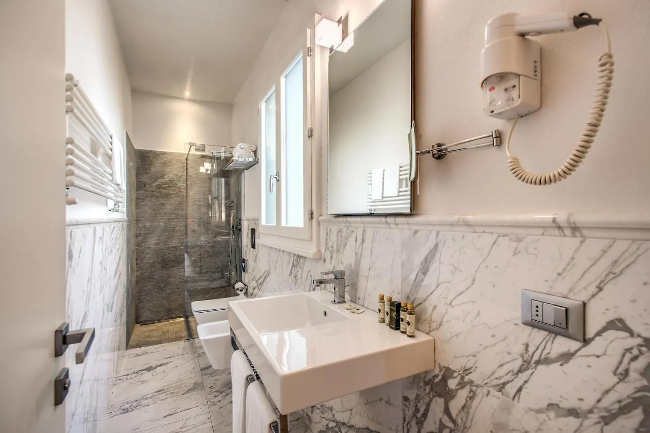 Hotel Boston Florence 3*,  Italy